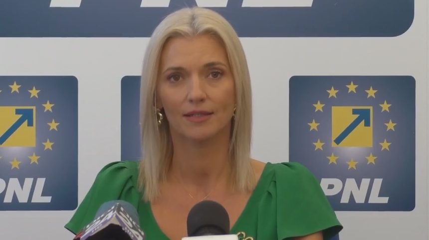 Ministrul Justiţiei Alina Gorghiu anunţă că o aplicaţie numită ROARMIS privind recuperarea prejudiciilor din infracţiuni va deveni operaţională în acest an Ministrul Justiţiei Alina Gorghiu anunţă că o aplicaţie numită ROARMIS privind recuperarea prejudiciilor din infracţiuni va deveni operaţională în acest an