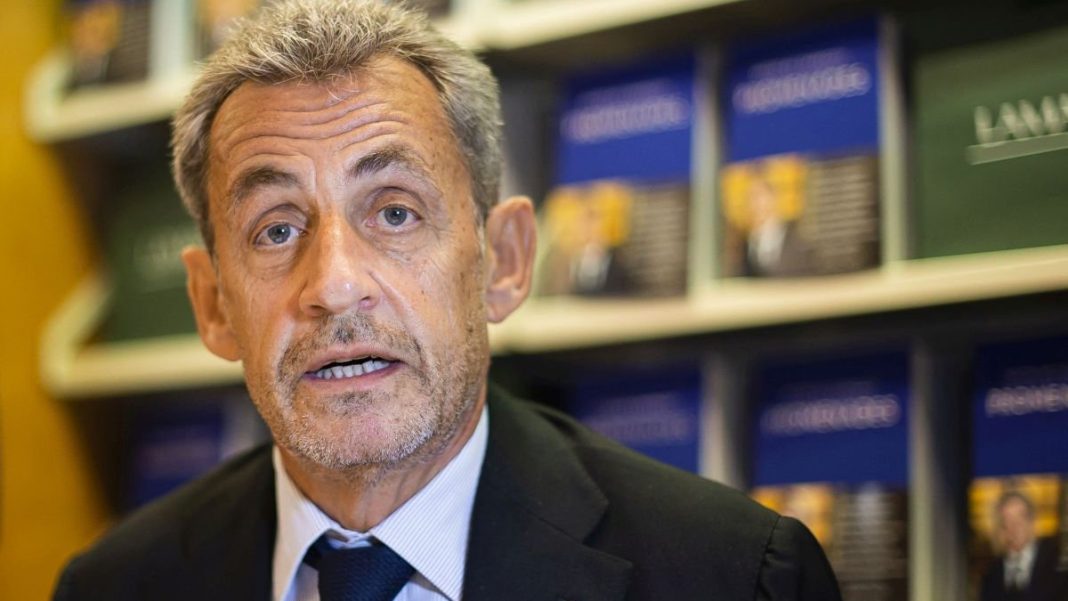 Sarkozy: Cerând continuarea conflictului din Ucraina, Europa „dansează pe marginea unui vulcan” Sarkozy: Cerând continuarea conflictului din Ucraina, Europa „dansează pe marginea unui vulcan”