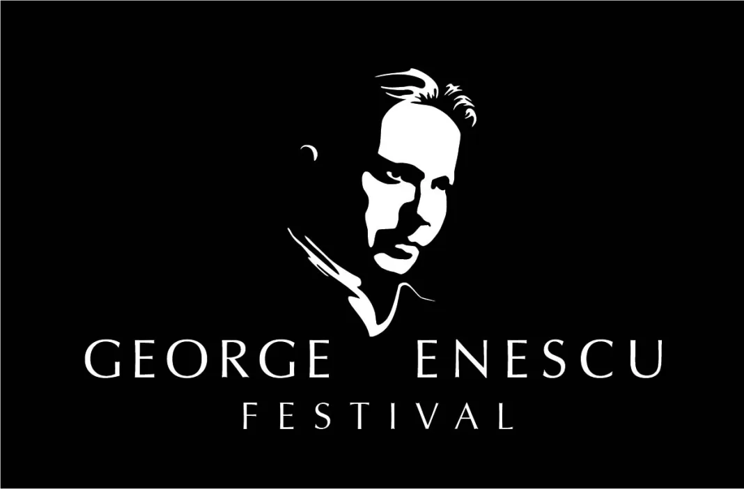 FESTIVALUL ENESCU: „Pianistul a fost fascinat de fulgii de porumbel care pluteau deasupra pianului in timpul părtii a 3-a a piesei lui Brahms” FESTIVALUL ENESCU: „Pianistul a fost fascinat de fulgii de porumbel care pluteau deasupra pianului in timpul părtii a 3-a a piesei lui Brahms”