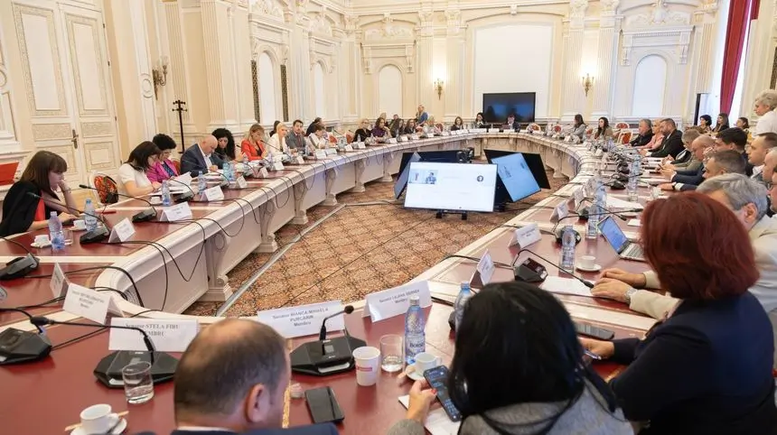 Ministerul Justiţiei şi cel de Interne propun extinderea ordinului de protecţie pentru orice victimă a violenţei Ministerul Justiţiei şi cel de Interne propun extinderea ordinului de protecţie pentru orice victimă a violenţei