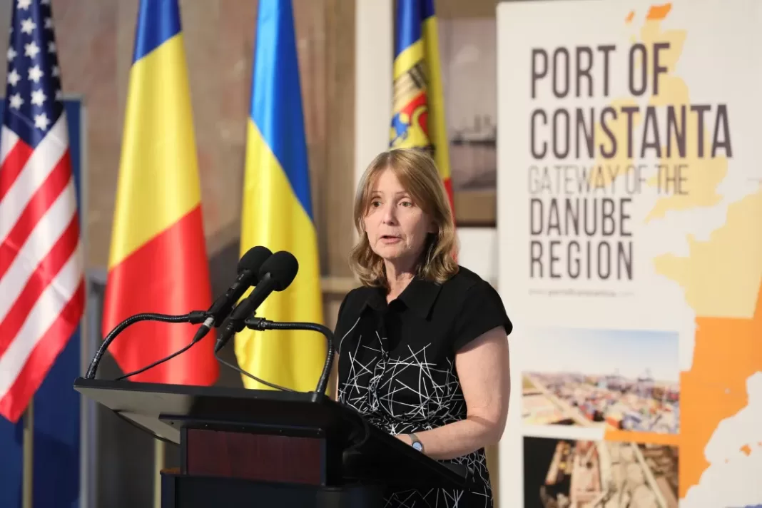 Ambasadoarea SUA: Asistența acordată de România Ucrainei aduce beneficii pentru români Ambasadoarea SUA: Asistența acordată de România Ucrainei aduce beneficii pentru români
