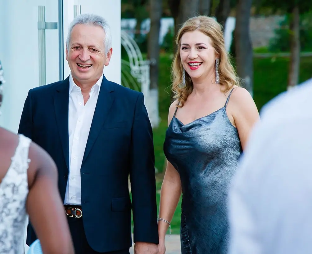 Nevasta baronului Relu Fenechiu- 150 de contracte cu statul, cumnata 17 Nevasta baronului Relu Fenechiu- 150 de contracte cu statul, cumnata 17