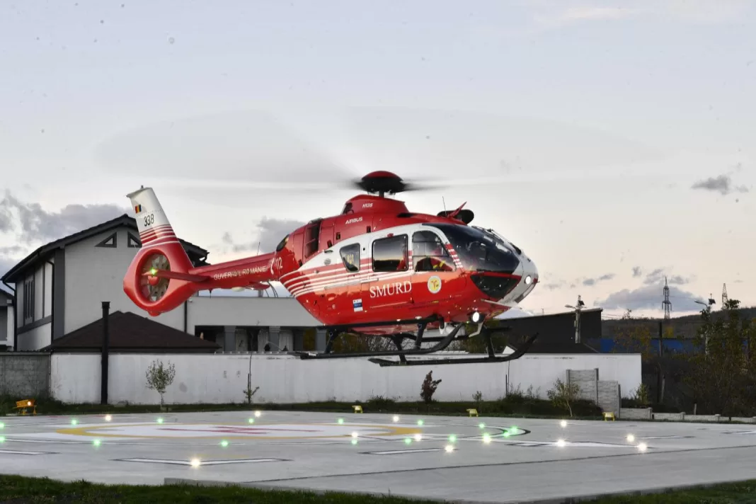 Prima aterizare pe heliportul Spitalului Județean de Urgență din Drobeta Turnu Severin Prima aterizare pe heliportul Spitalului Județean de Urgență din Drobeta Turnu Severin