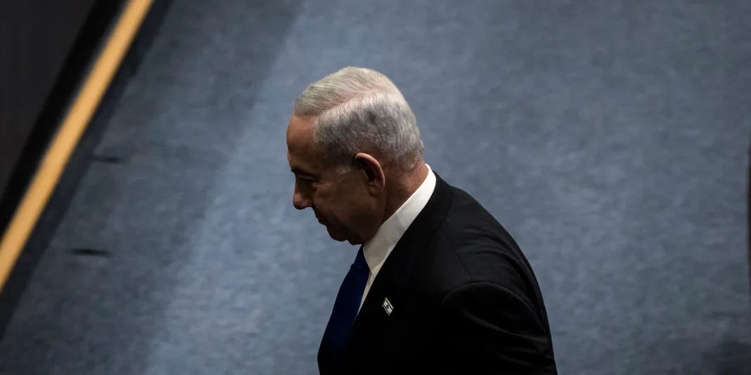 Consilierii lui Trump joacă împotriva cărții Bibi a lui Trump Consilierii lui Trump joacă împotriva cărții Bibi a lui Trump