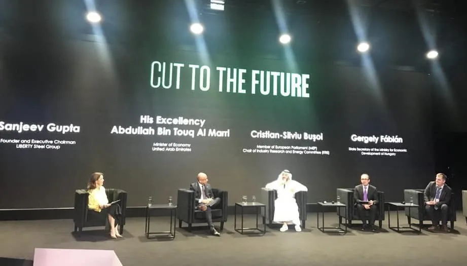 La COP28, europarlamentarul Cristian Bușoi cu ministrul Economiei din Emiratele Arabe Unite, ministrul pentru Schimbări Climatice și Energie din Australia și Sanjeev Gupta, CEO Liberty Group La COP28, europarlamentarul Cristian Bușoi cu ministrul Economiei din Emiratele Arabe Unite, ministrul pentru Schimbări Climatice și Energie din Australia și Sanjeev Gupta, CEO Liberty Group