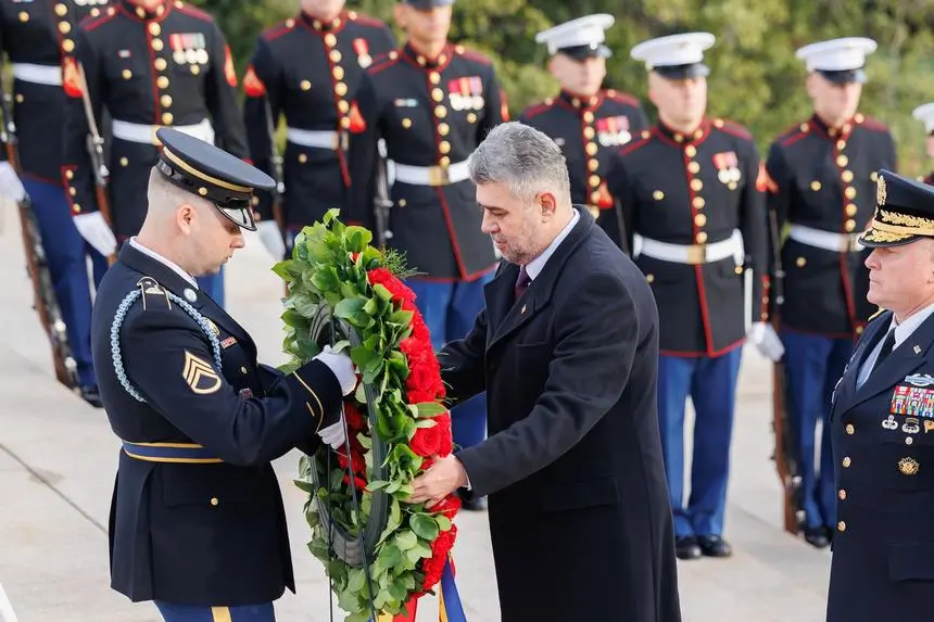 Premierul Marcel Ciolacu: Azi am depus o coroană de flori la Cimitirul Eroilor Arlington din Washington, onorând sufletele eroilor curajoşi care au apărat libertatea Premierul Marcel Ciolacu: Azi am depus o coroană de flori la Cimitirul Eroilor Arlington din Washington, onorând sufletele eroilor curajoşi care au apărat libertatea
