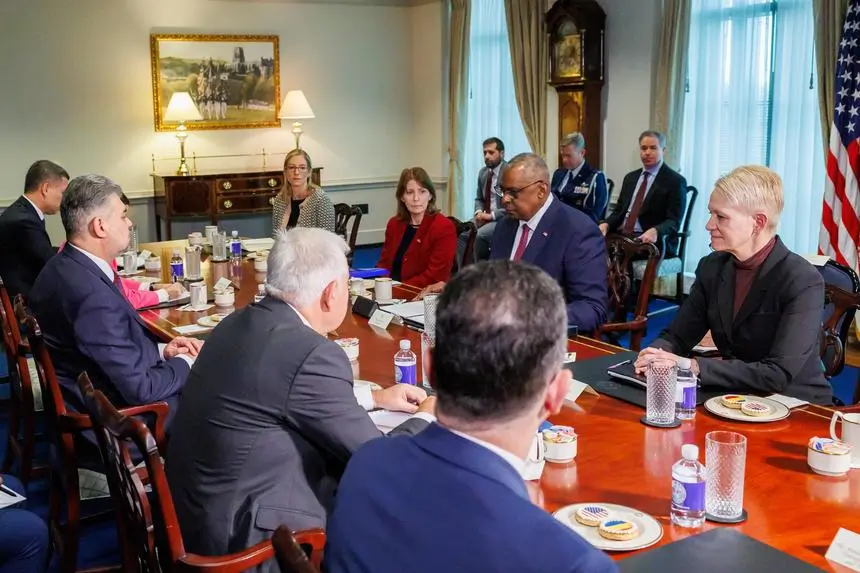 Ciolacu cu șeful Pentagonului despre investițiile in apărare Ciolacu cu șeful Pentagonului despre investițiile in apărare