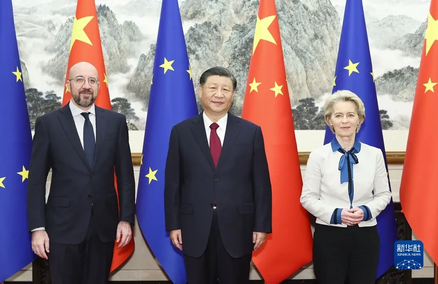 Președintele Serbiei, lecție pentru Țoiu: Și cum a afectat existența UE faptul că întreaga Comisie Europeană a venit la Beijing acum câteva săptămâni? Toată lumea din Europa a venit la Beijing, a venit să negocieze cu China pe orice subiect Președintele Serbiei, lecție pentru Țoiu: Și cum a afectat existența UE faptul că întreaga Comisie Europeană a venit la Beijing acum câteva săptămâni? Toată lumea din Europa a venit la Beijing, a venit să negocieze cu China pe orice subiect