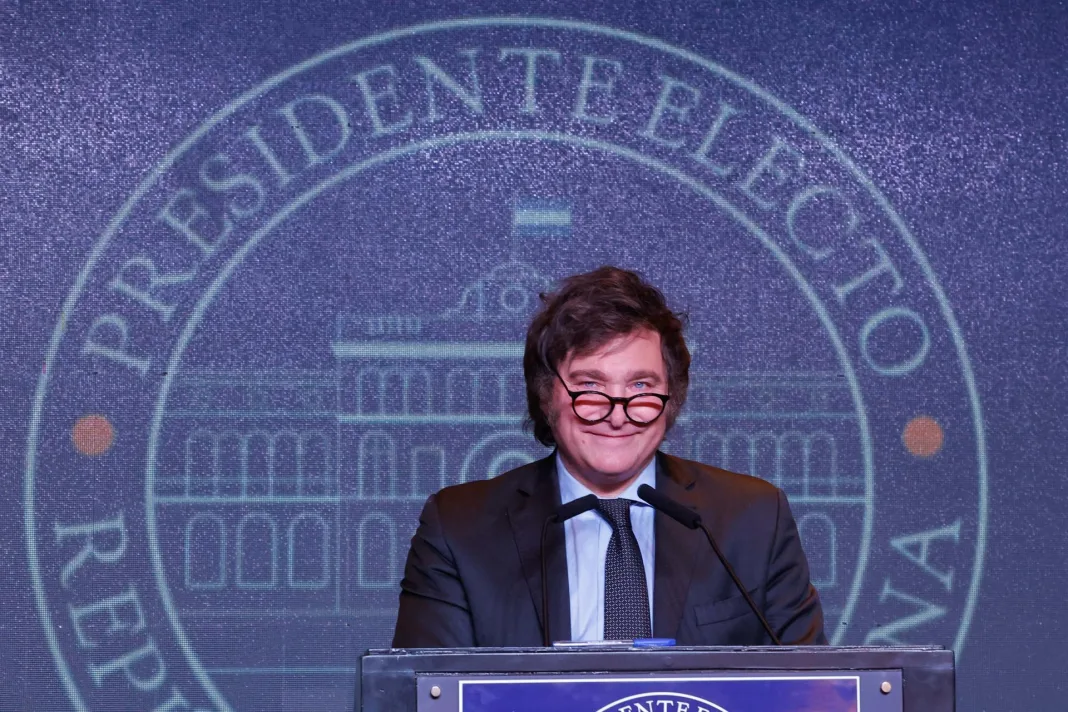 Președintele Argentinei a cerut la Forumul Economic de la Madrid o confruntarea cu „banditul local”, premierul Sanchez Președintele Argentinei a cerut la Forumul Economic de la Madrid o confruntarea cu „banditul local”, premierul Sanchez