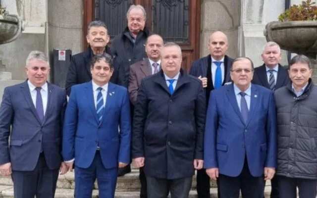 Primarul din Alba Iulia: Am acceptat susţinerea PNL pentru că e capabil să implementeze o viziune care să continue dezvoltarea municipiului. „Polul de centru dreapta” USR, PMP şi Forţa Dreptei nu va coagula alegătorii Primarul din Alba Iulia: Am acceptat susţinerea PNL pentru că e capabil să implementeze o viziune care să continue dezvoltarea municipiului. „Polul de centru dreapta” USR, PMP şi Forţa Dreptei nu va coagula alegătorii
