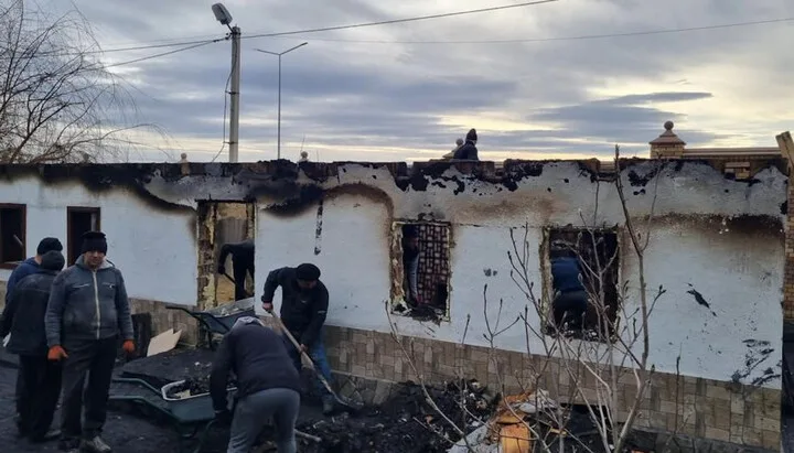 Casa în care locuiește mitropolitul Longhin Jar a luat foc Casa în care locuiește mitropolitul Longhin Jar a luat foc