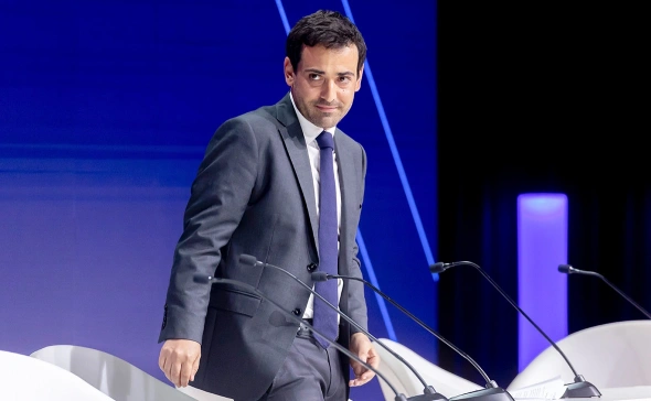 Soțul noului premier francez a fost numit ministru de externe Soțul noului premier francez a fost numit ministru de externe