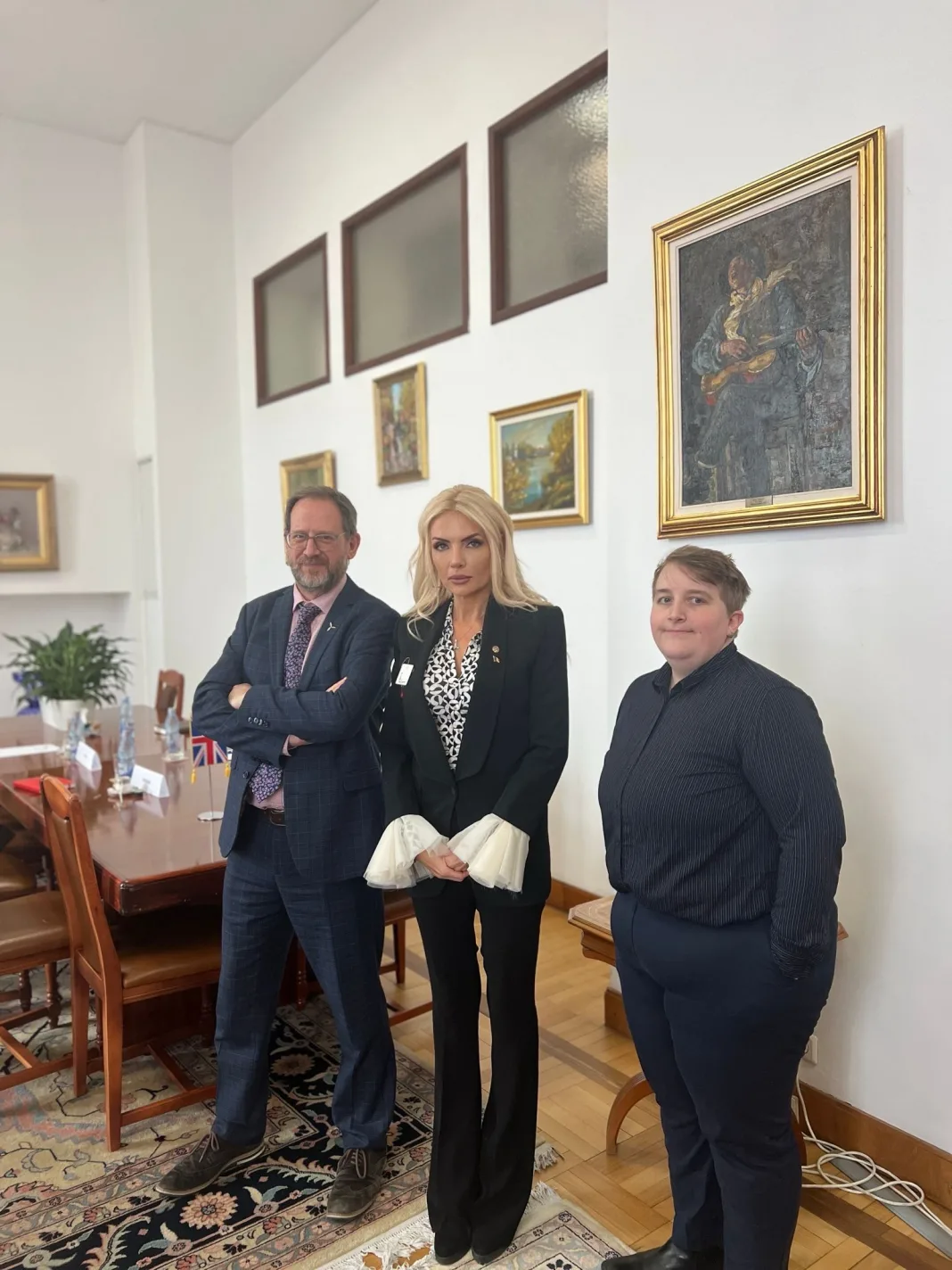 Laura Vicol: Parlamentul României trebuie să fie unul dintre actorii cheie în susținerea parteneriatului cu Marea Britanie Laura Vicol: Parlamentul României trebuie să fie unul dintre actorii cheie în susținerea parteneriatului cu Marea Britanie