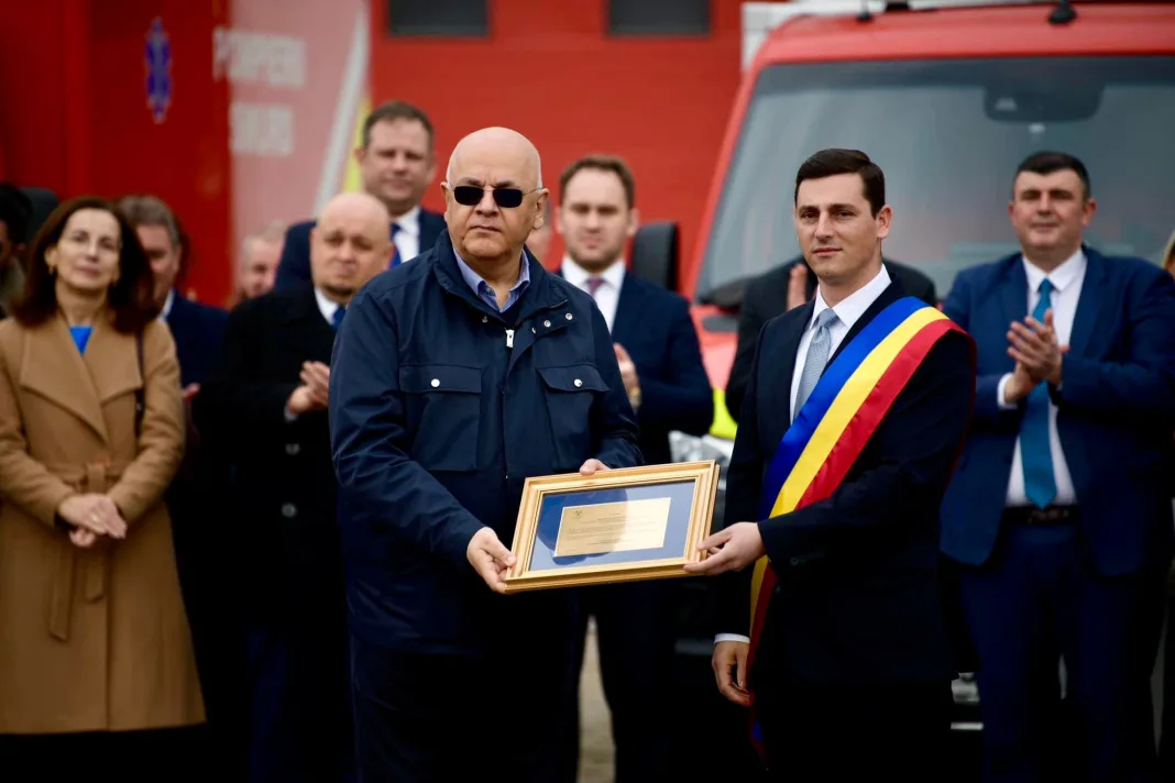 Raed Arafat-prezent la punerea în funcțiune a Centrului de Comandă Integrat pentru Situații de Urgență – COMAND Maramureș Raed Arafat-prezent la punerea în funcțiune a Centrului de Comandă Integrat pentru Situații de Urgență – COMAND Maramureș
