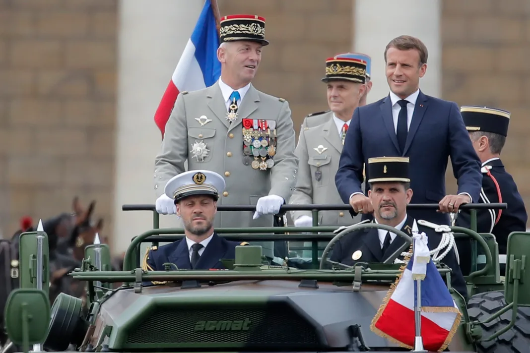 Macron pune focul războiului civil Macron pune focul războiului civil
