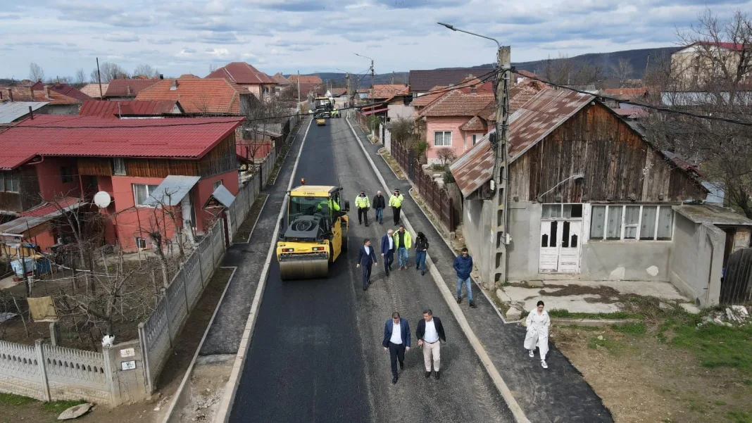 În Strehaia a început cel mai amplu proiect de reabilitare a infrastructurii rutiere În Strehaia a început cel mai amplu proiect de reabilitare a infrastructurii rutiere