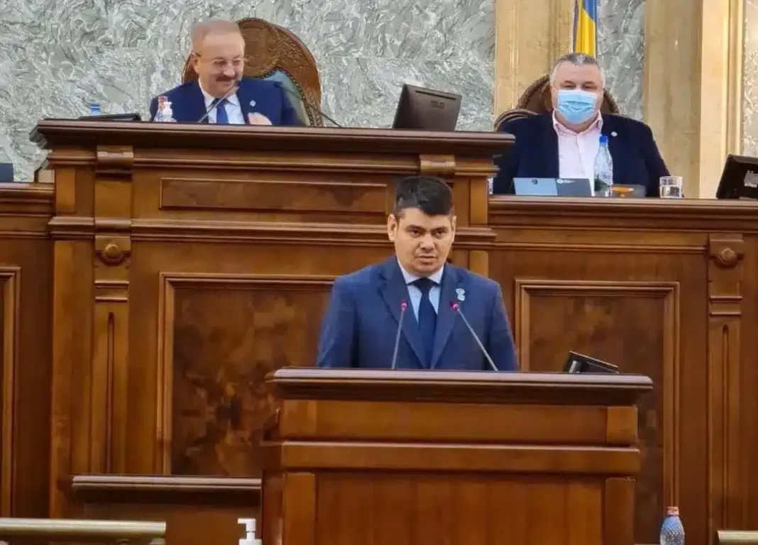 SORIN MATEESCU (AUR): Am propus eliminarea modificării care ar fi restricționat dreptul copiilor născuți pe teritoriul României de a obține cetățenia română necondiționat. Consider că toți copiii născuți în România trebuie să aibă dreptul la cetățenie SORIN MATEESCU (AUR): Am propus eliminarea modificării care ar fi restricționat dreptul copiilor născuți pe teritoriul României de a obține cetățenia română necondiționat. Consider că toți copiii născuți în România trebuie să aibă dreptul la cetățenie