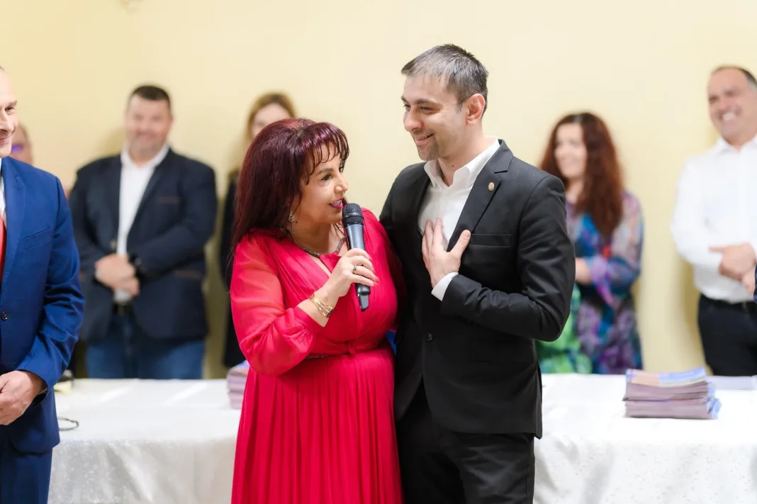 Clubul Sportiv al Primăriei Seini plătește campanii de denigrare a adversarilor politici ai lui Zetea și Dăncuș Clubul Sportiv al Primăriei Seini plătește campanii de denigrare a adversarilor politici ai lui Zetea și Dăncuș