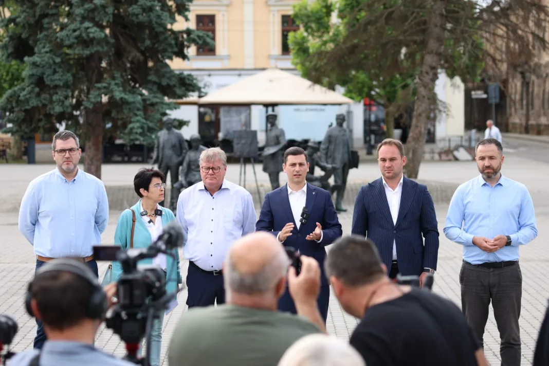 Ionel Bogdan și Gabriel Ștețco au adus primul mare investitor din ultimii 15 ani în Maramureș! Grupul german Karl Mayer își extinde producția în România tocmai la Baia Mare! Ionel Bogdan și Gabriel Ștețco au adus primul mare investitor din ultimii 15 ani în Maramureș! Grupul german Karl Mayer își extinde producția în România tocmai la Baia Mare!
