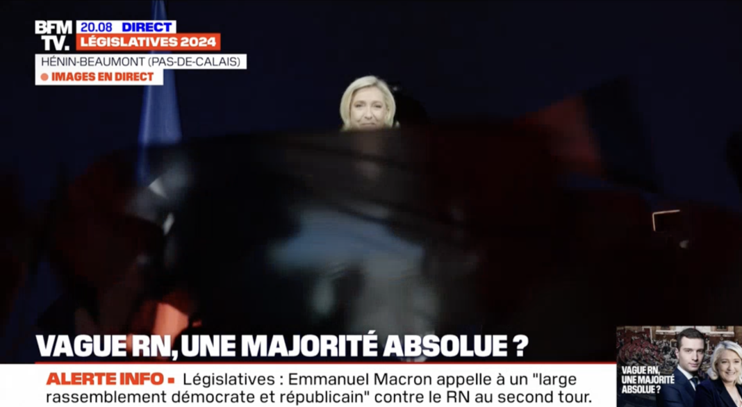 Frontul lui Le Pen aproape de majoritatea absolută cu o participare record la vot din 1981 Frontul lui Le Pen aproape de majoritatea absolută cu o participare record la vot din 1981