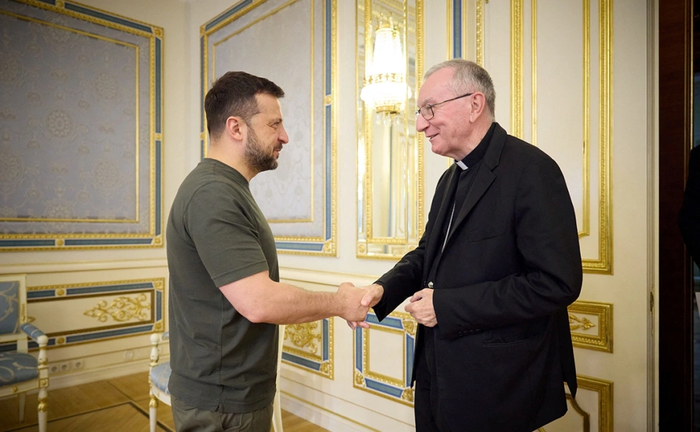Zelenski cu omul cheie de la Vatican: Trebuie să punem capăt războiului cât mai repede Zelenski cu omul cheie de la Vatican: Trebuie să punem capăt războiului cât mai repede