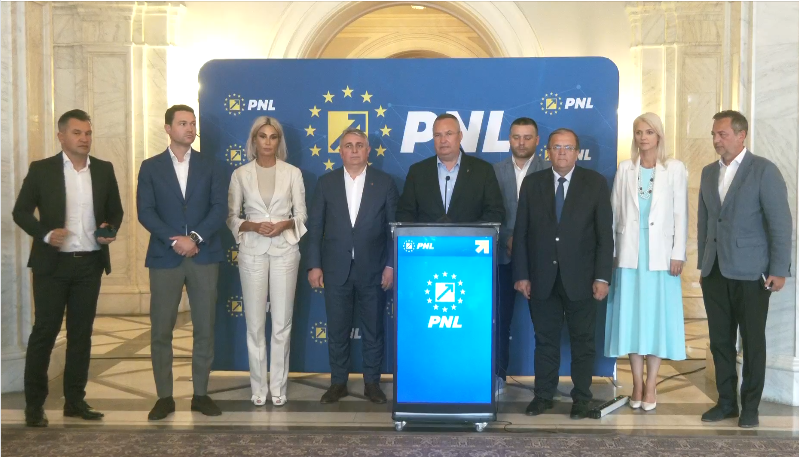 Nicolae Ciucă: Biroul Politic Naţional şi-a desemnat candidatul care va intra spre aprobare în Consiliul Naţional. Eu voi fi cel care voi candida la preşedinţia României Nicolae Ciucă: Biroul Politic Naţional şi-a desemnat candidatul care va intra spre aprobare în Consiliul Naţional. Eu voi fi cel care voi candida la preşedinţia României