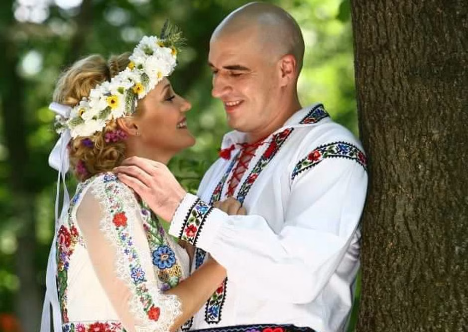 Dorin Tudoran: Variantă feminină a lui Agamiță Dandanache Dorin Tudoran: Variantă feminină a lui Agamiță Dandanache