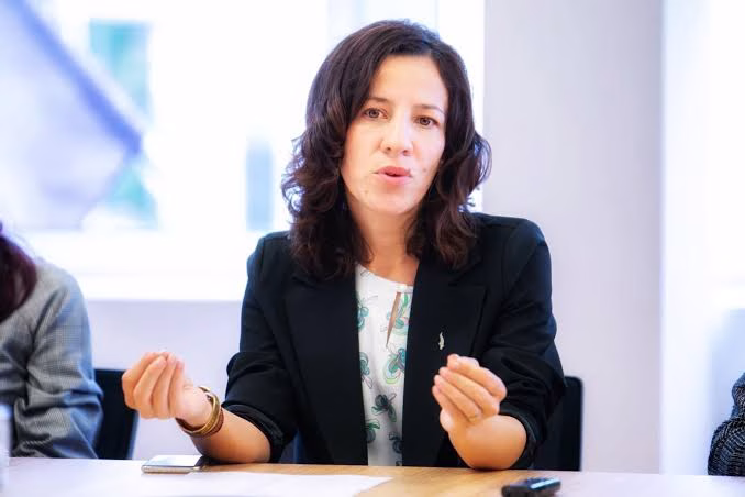 Le Monde: Portofoliul lui Mînzatu e neclar definit, iar unicul ei subordonat exclusiv va fi maltezul Glenn Micallef Le Monde: Portofoliul lui Mînzatu e neclar definit, iar unicul ei subordonat exclusiv va fi maltezul Glenn Micallef