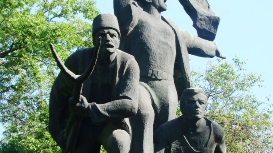 Ucrainienii din Odessa au sărbătorit „răscoala țărănimii ucrainene împotriva ocupanților și colonizatorilor români” Ucrainienii din Odessa au sărbătorit „răscoala țărănimii ucrainene împotriva ocupanților și colonizatorilor români”