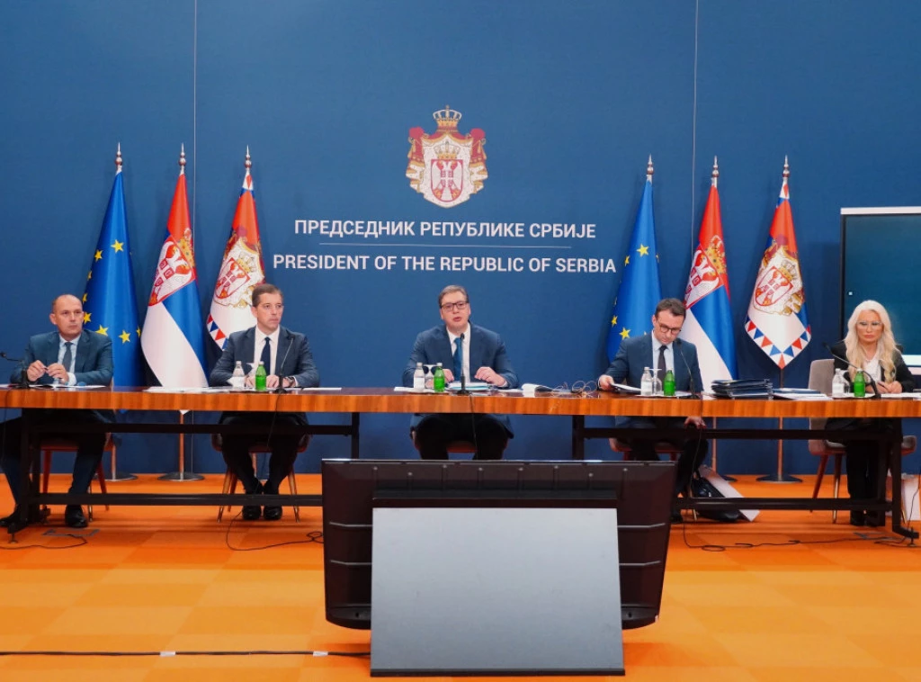 Aleksandar Vučić: Declarăm Kosovo zonă de protecție socială specială a Serbiei. Occidentul nu este interesat de soarta sârbilor Aleksandar Vučić: Declarăm Kosovo zonă de protecție socială specială a Serbiei. Occidentul nu este interesat de soarta sârbilor