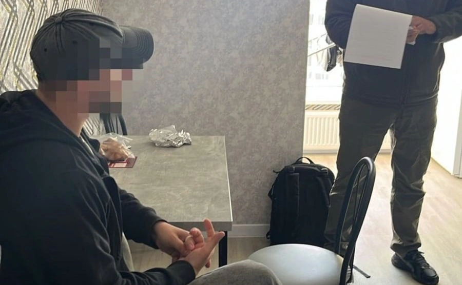 Un activist ucrainean, comandant al unui departament de recunoaștere, reținut după ce a anunțat pe Facebook că nu mai are oameni in unitate și pleacă Un activist ucrainean, comandant al unui departament de recunoaștere, reținut după ce a anunțat pe Facebook că nu mai are oameni in unitate și pleacă