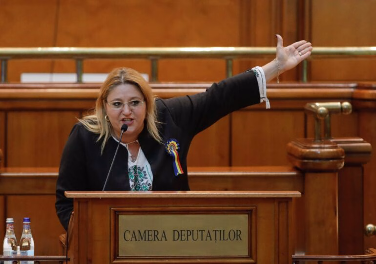 VIDEO: Cu 3 zile înainte de decizia CCR, europarlamentarul PSD Dan Nica a anunțat la Antena 3 „retragerea” din cursa prezidențială a Dianei Sosoacă VIDEO: Cu 3 zile înainte de decizia CCR, europarlamentarul PSD Dan Nica a anunțat la Antena 3 „retragerea” din cursa prezidențială a Dianei Sosoacă
