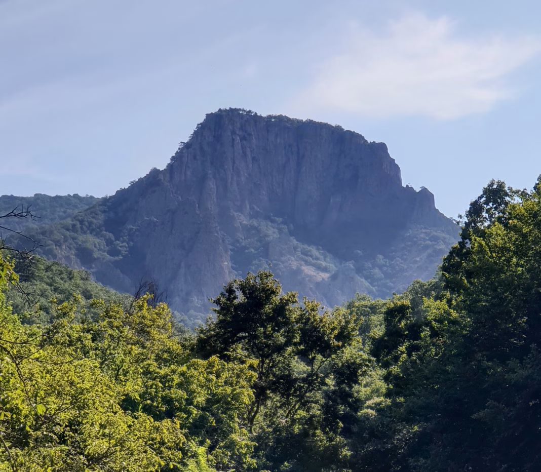 Cel mai spectaculos traseu din Clisura Dunării: Muntele Treskavăț, Olimpul din Clisură Cel mai spectaculos traseu din Clisura Dunării: Muntele Treskavăț, Olimpul din Clisură