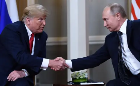 Directorul adjunct la Institutul Rus al Țărilor CSI: Negocierile pentru Ucraina vor fi doar intre Putin și Trump. Fără Zelenski Directorul adjunct la Institutul Rus al Țărilor CSI: Negocierile pentru Ucraina vor fi doar intre Putin și Trump. Fără Zelenski