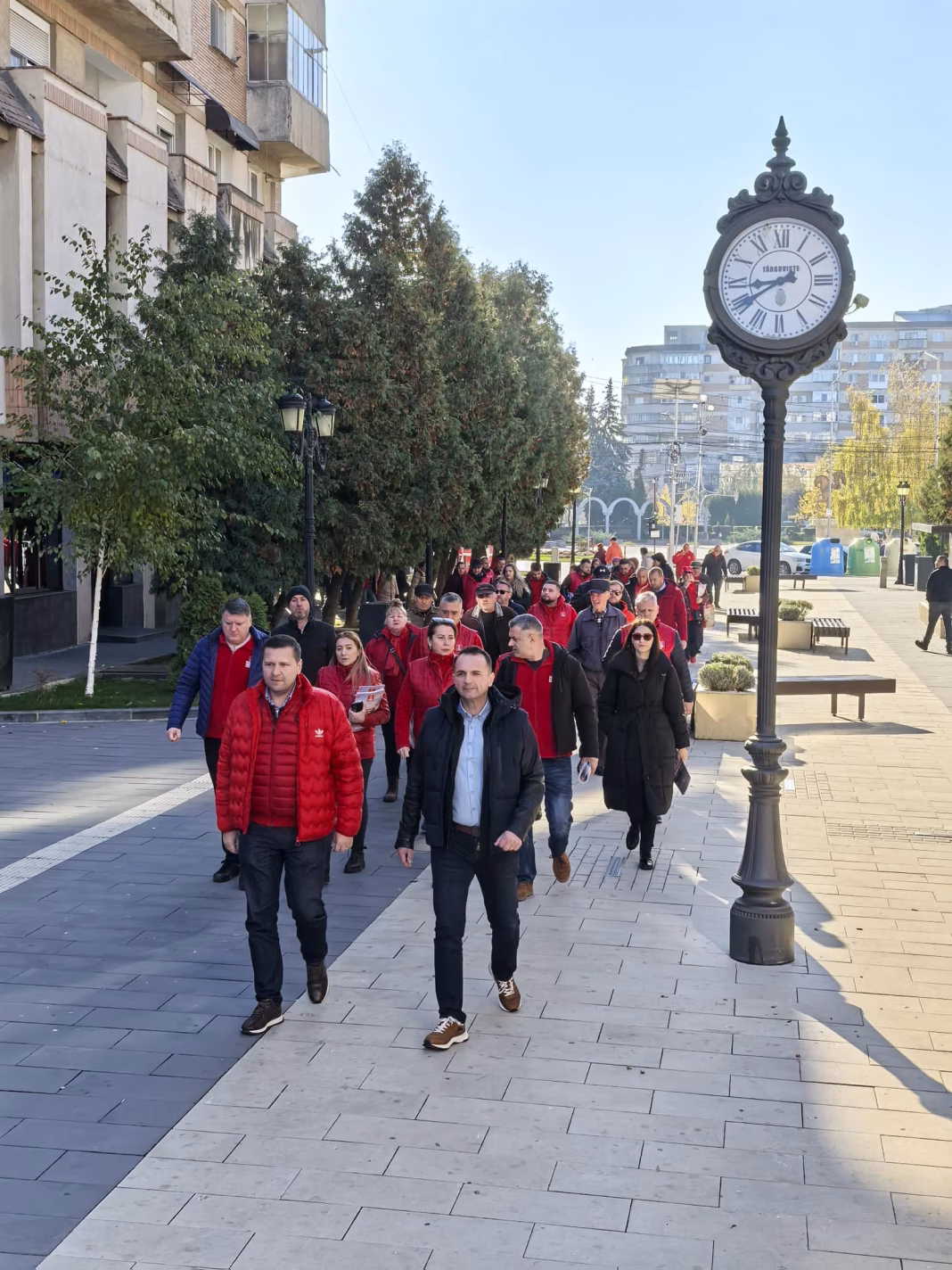 Corneliu Ștefan (PSD Dâmbovița): Târgoviştenii ştiu şi ne-au spus că este nevoie de continuitate. Pentru ca proiectele începute de adminstraţia locală să poată fi duse la bun sfârşit trebuie să lucrăm în echipă: Primăria municipiului Târgovişte, Consiliul Judeţean, un guvern PSD şi Marcel Ciolacu preşedinte Corneliu Ștefan (PSD Dâmbovița): Târgoviştenii ştiu şi ne-au spus că este nevoie de continuitate. Pentru ca proiectele începute de adminstraţia locală să poată fi duse la bun sfârşit trebuie să lucrăm în echipă: Primăria municipiului Târgovişte, Consiliul Judeţean, un guvern PSD şi Marcel Ciolacu preşedinte