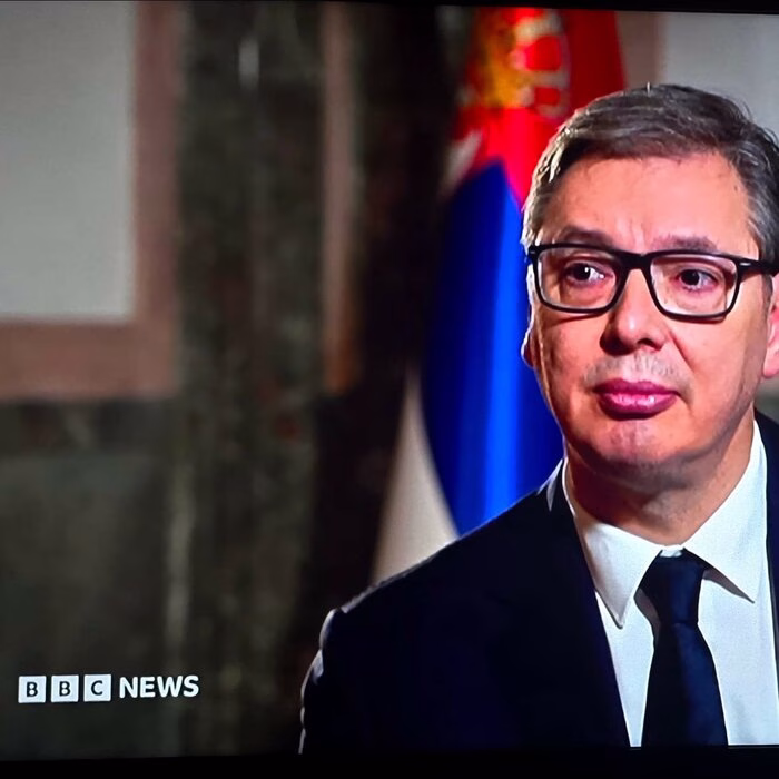 Aleksandar Vučić: Sunt mândru că stau doar pe scaunul sârbesc Aleksandar Vučić: Sunt mândru că stau doar pe scaunul sârbesc