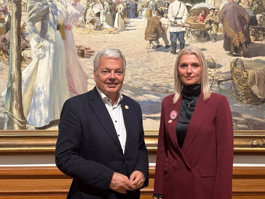 Fostul comisar european pe Justiție care dădea lecții României spăla bani Fostul comisar european pe Justiție care dădea lecții României spăla bani