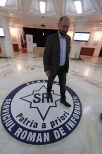 Jurnalist apropiat de USR: De zece zile tragem după Georgescu numai cu prostii Jurnalist apropiat de USR: De zece zile tragem după Georgescu numai cu prostii