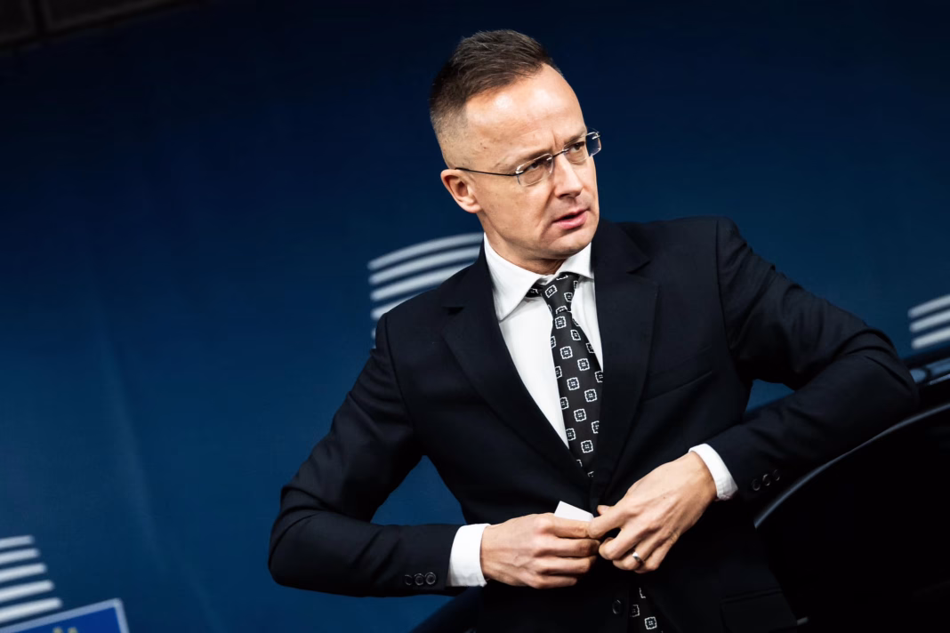 Ministrul de externe maghiar: Economia europeană plătește din nou prețul pentru „incompetența birocraților de la Bruxelles” Ministrul de externe maghiar: Economia europeană plătește din nou prețul pentru „incompetența birocraților de la Bruxelles”
