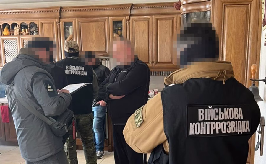 2 generali și un colonel ucrainieni reținuți că au eșuat in apărarea regiunii Harkov 2 generali și un colonel ucrainieni reținuți că au eșuat in apărarea regiunii Harkov