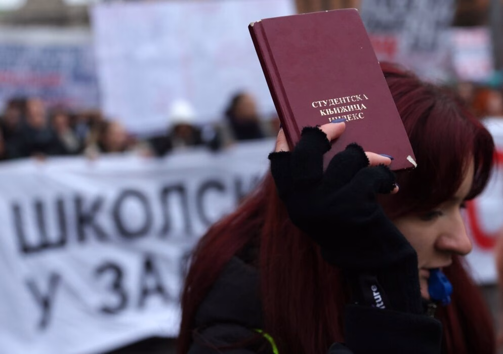 Continuă protestele in Serbia. Duminică, 100 de zile de la tragedia de la Novi Sad Continuă protestele in Serbia. Duminică, 100 de zile de la tragedia de la Novi Sad