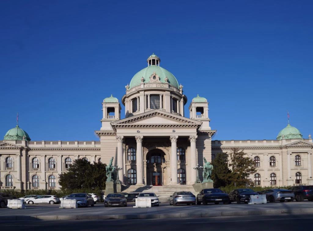 Parlamentul sârb a fost închis din cauza protestelor anunțate in Belgrad Parlamentul sârb a fost închis din cauza protestelor anunțate in Belgrad