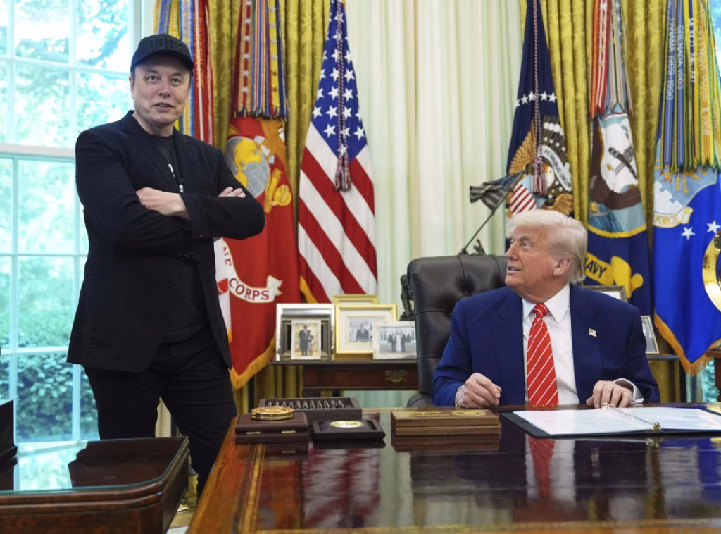 Trump: Musk, „un dependent de droguri înrăit” Trump: Musk, „un dependent de droguri înrăit”