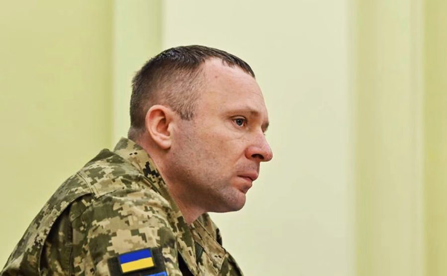 Zelenski l-a promovat pe generalul care și-a bombardat proprii soldați Zelenski l-a promovat pe generalul care și-a bombardat proprii soldați