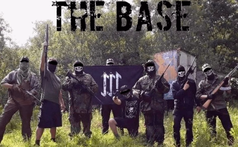 Un grup neonazist al cărui lider a plecat în Rusia anunță un eveniment de antrenament paramilitar în SUA în această vară Un grup neonazist al cărui lider a plecat în Rusia anunță un eveniment de antrenament paramilitar în SUA în această vară
