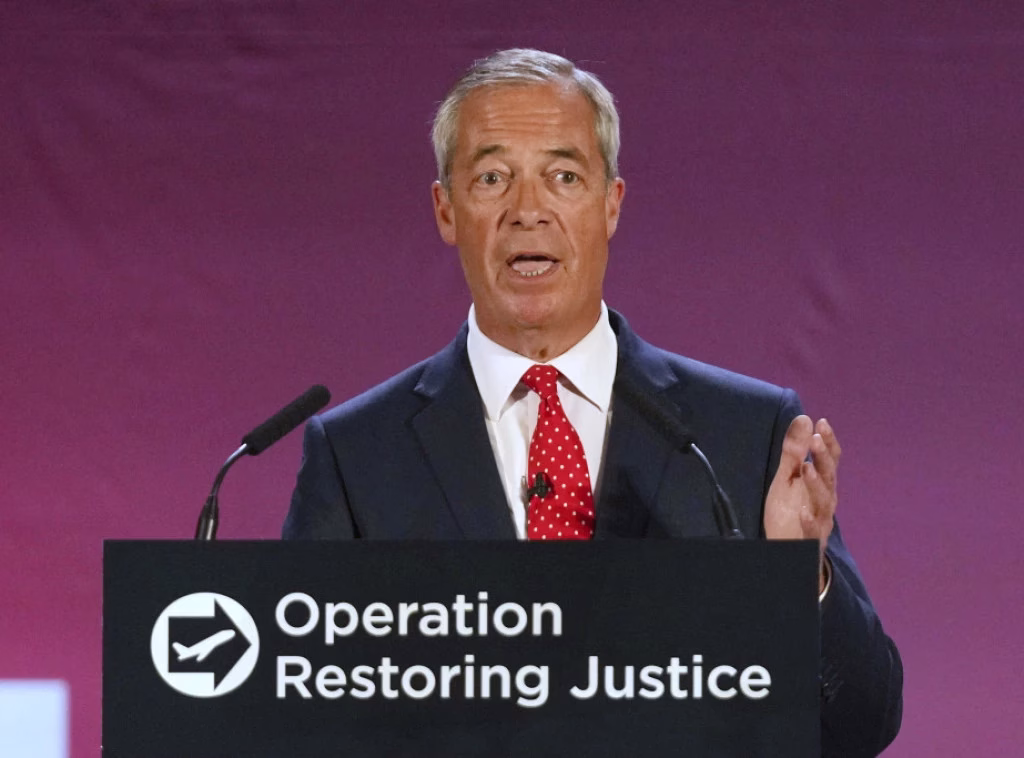 Farage, favoritul la câștigarea alegerilor din UK: Voi deporta 600.000 de migranți în primul meu mandat Farage, favoritul la câștigarea alegerilor din UK: Voi deporta 600.000 de migranți în primul meu mandat