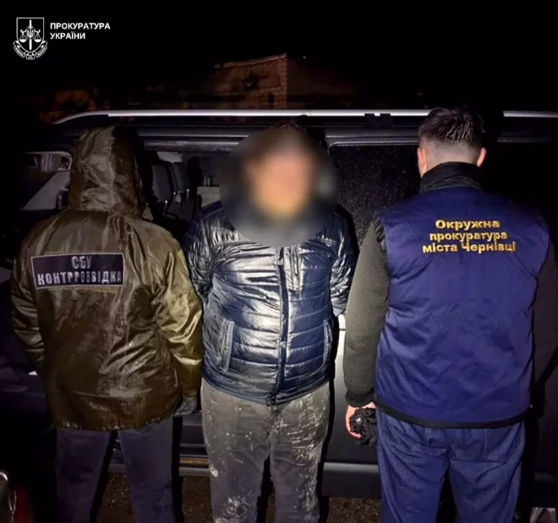 Preot român din ținutul Herța reținut pentru că organiza treceri ilegale ale frontierei din Ucraina in România Preot român din ținutul Herța reținut pentru că organiza treceri ilegale ale frontierei din Ucraina in România