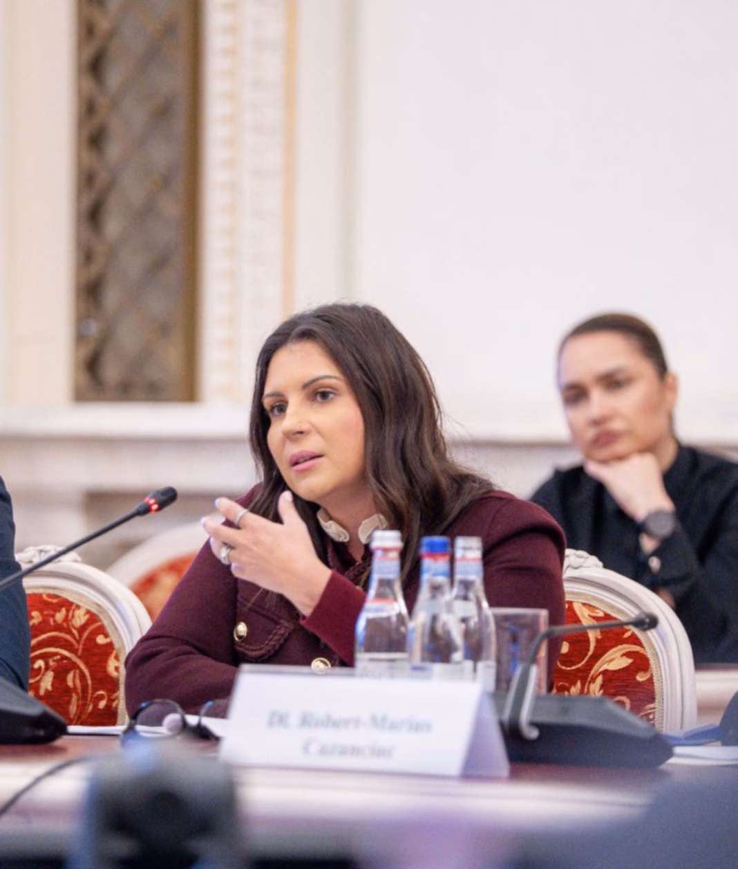 Senatoarea Horga: Numărul investitorilor pe piața de capital a ajuns la 274.412, în creștere cu 21,4% față de începutul anului. Sistemul de stimulare prin cote reduse, sistem pe care eu l-am inițiat acum câțiva ani când eram deputat, respectiv 1% și 3%, cu reținere la sursă, și-a atins obiectivele Senatoarea Horga: Numărul investitorilor pe piața de capital a ajuns la 274.412, în creștere cu 21,4% față de începutul anului. Sistemul de stimulare prin cote reduse, sistem pe care eu l-am inițiat acum câțiva ani când eram deputat, respectiv 1% și 3%, cu reținere la sursă, și-a atins obiectivele