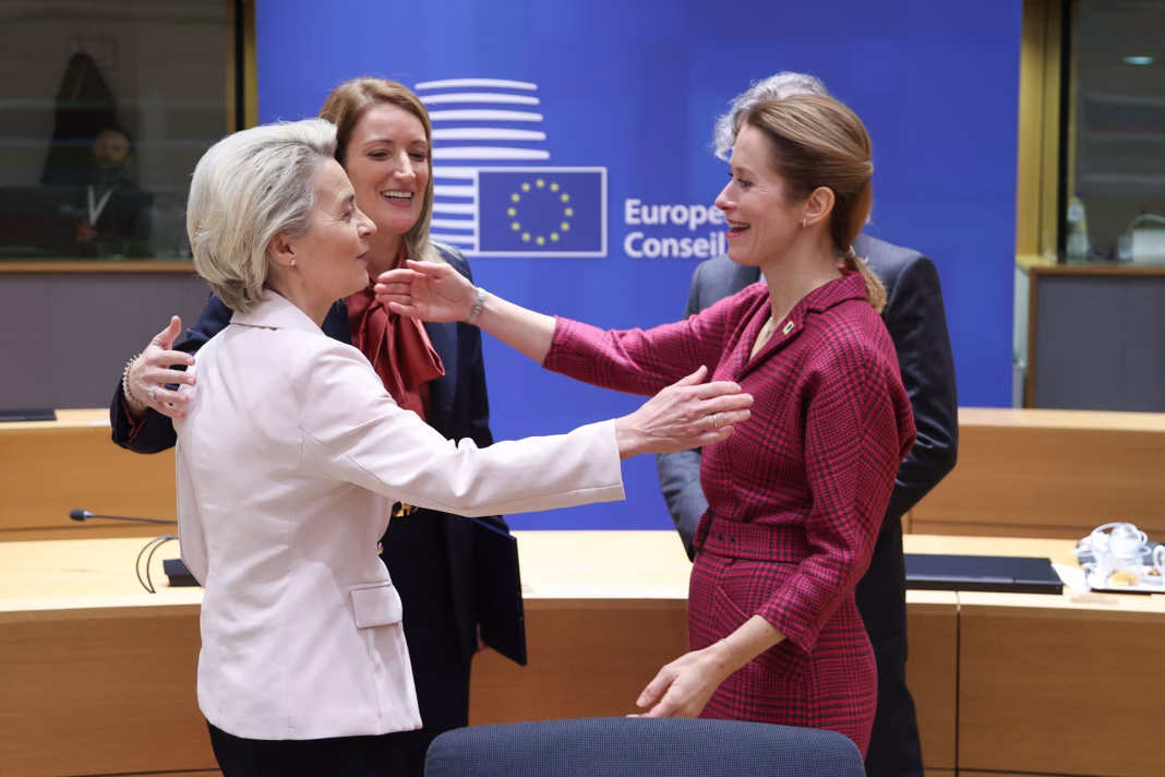 Ministrul de externe al UE forțat de mai multe țări UE să renunțe la planul de creare a unui grup de lucru pentru apărarea europeană Ministrul de externe al UE forțat de mai multe țări UE să renunțe la planul de creare a unui grup de lucru pentru apărarea europeană