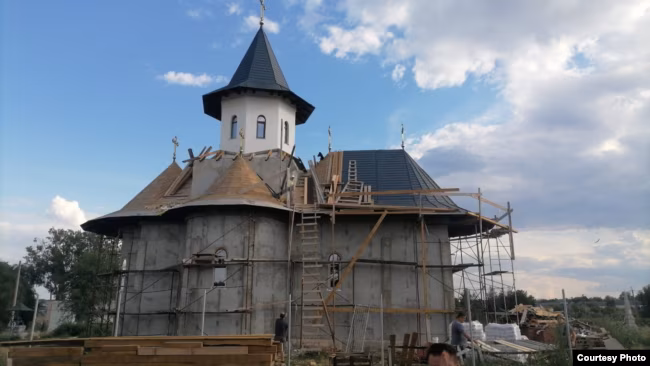 ROMÂNIA MUTĂ RELIGIOS IMPOTRIVA RUSIEI IN MOLDOVA: Biserică într-un raion în care doi din trei locuitori sunt de etnie bulgară ROMÂNIA MUTĂ RELIGIOS IMPOTRIVA RUSIEI IN MOLDOVA: Biserică într-un raion în care doi din trei locuitori sunt de etnie bulgară
